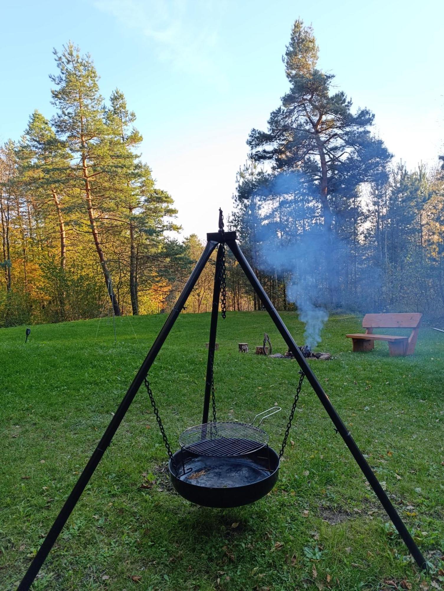Survivalowa Chata W Lesie Bukowsko 外观 照片